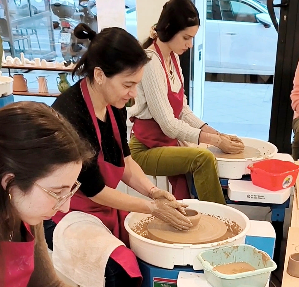 Clases de Torno - viernes horario de tarde 17:00 - 19:00 Horas. Un trimestre: 12 clases.